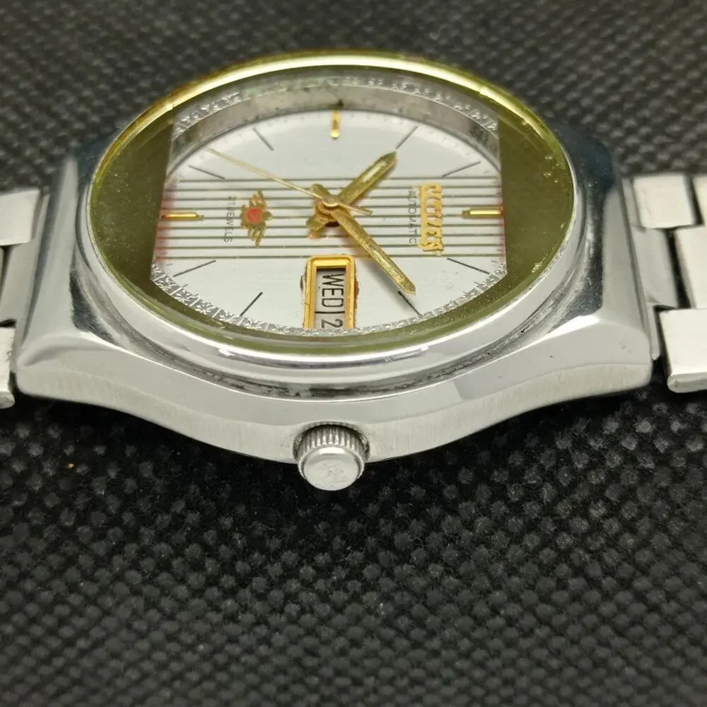Vintage 1981 Citizen Automatic Mens Silver Watch W/daydate & Gold accents